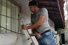 Dotado botando firme no cu da vizinha gostosa